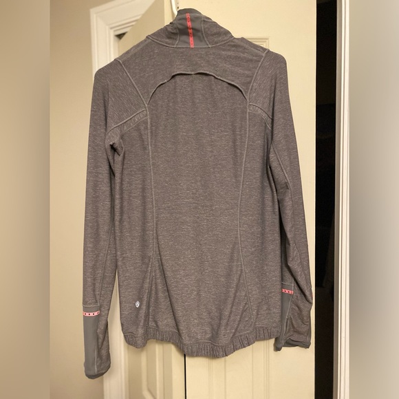 Lululemon Define Jacket - Picture 4 of 4